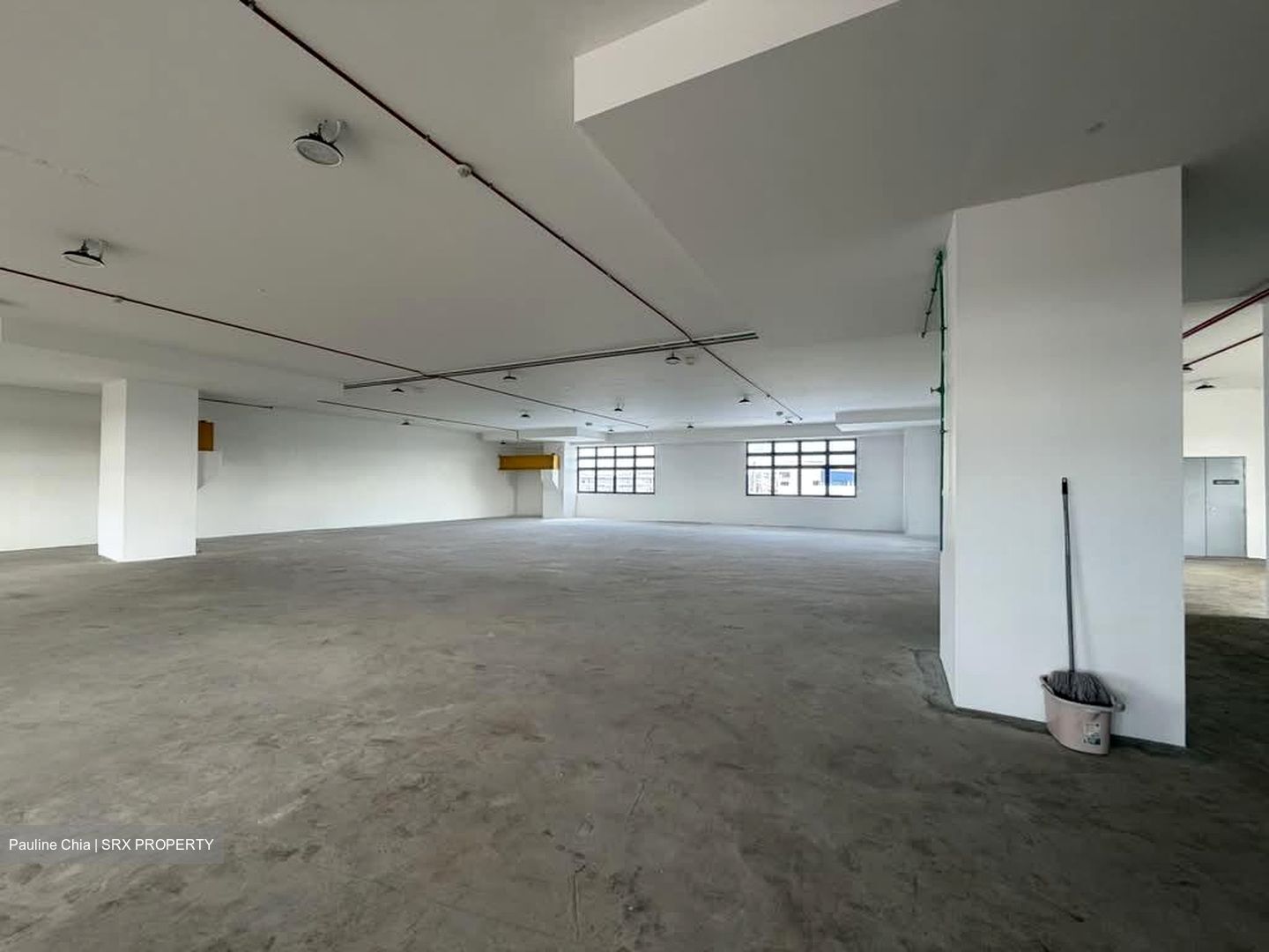 Tuas Lot (D22), Warehouse #573645661